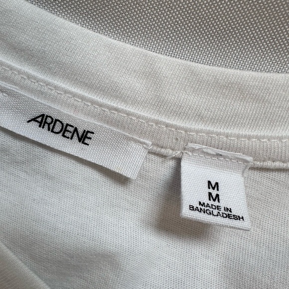 ARDENE Women’s White Crop Top With Elastic Bottom - Picture 3 of 5